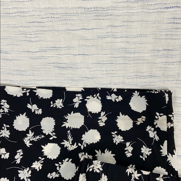 NWT Vince Camuto Floral Shadows Wide Leg Pants - Picture 8 of 11